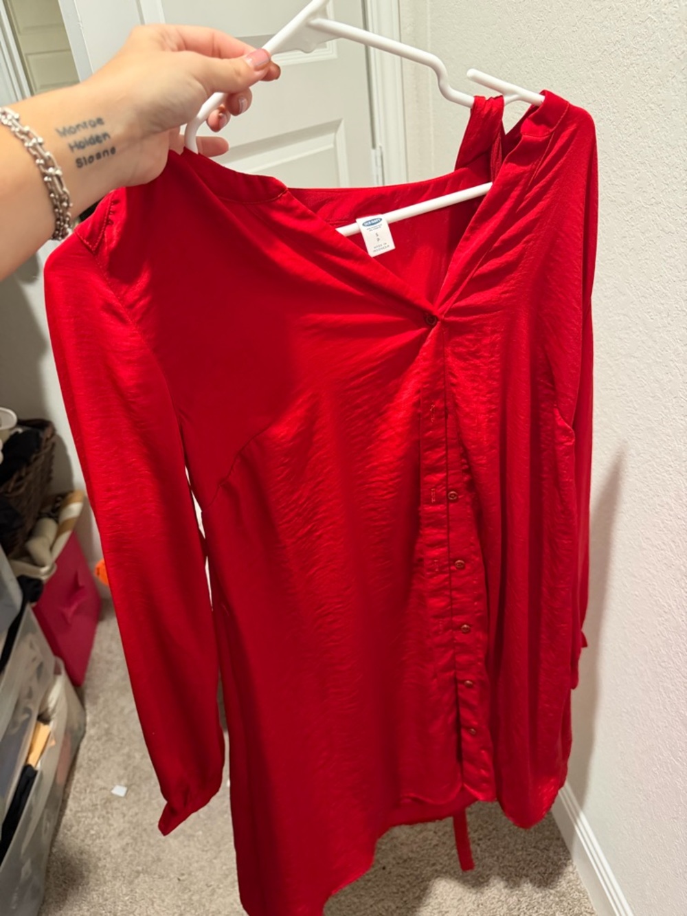 Old Navy Red Long-Sleeve Twist-Front Blouse